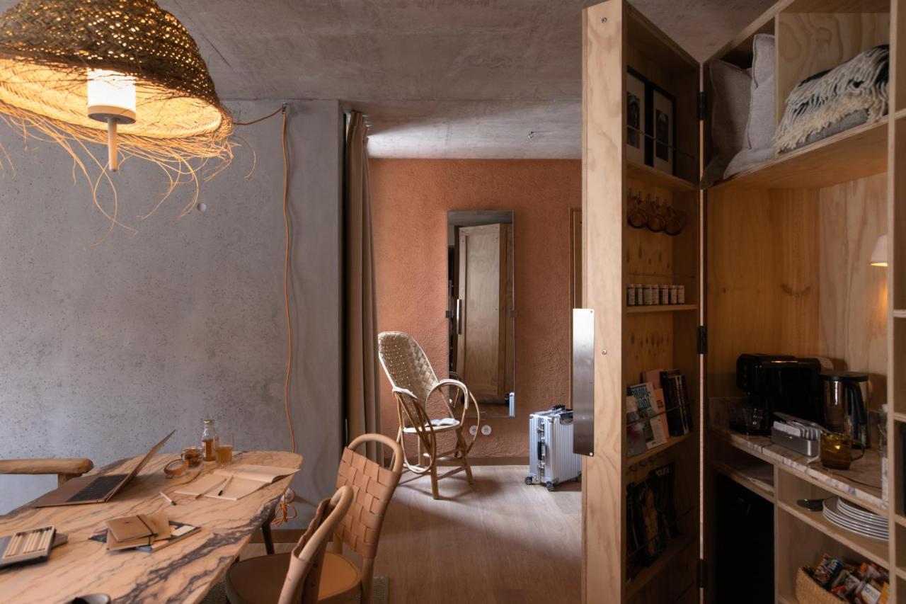 Mob House Hotel Сент-Уен Екстериор снимка