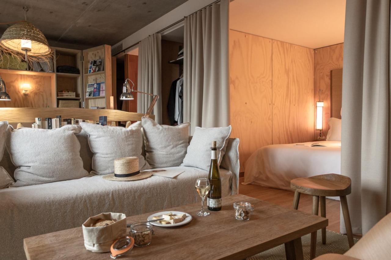 Mob House Hotel Сент-Уен Екстериор снимка