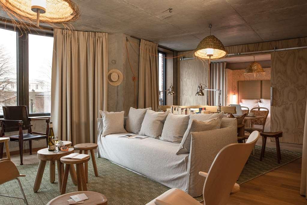 Mob House Hotel Сент-Уен Стая снимка